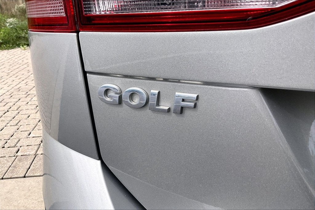 2017 Volkswagen Golf SportWagen S
