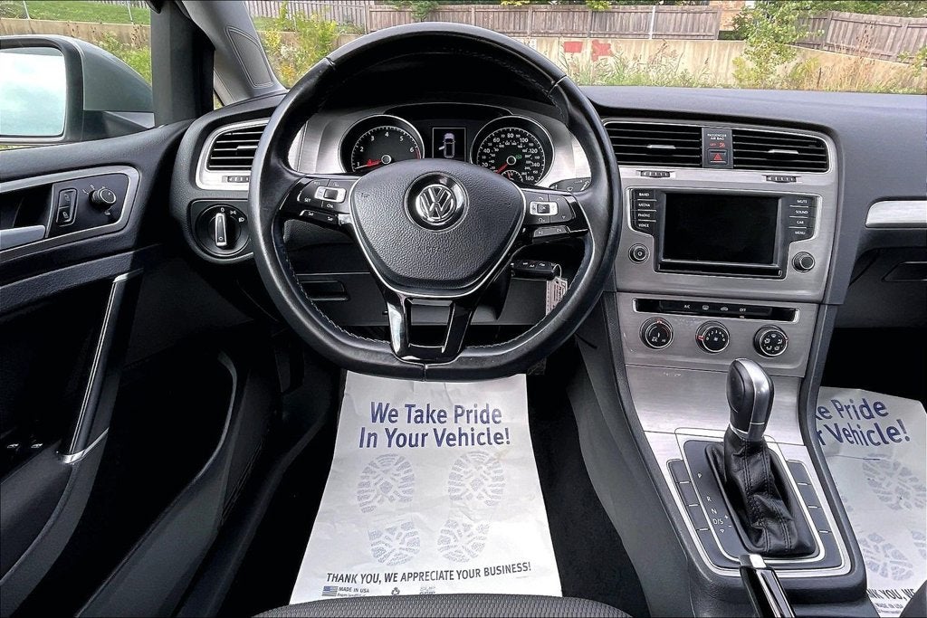 2017 Volkswagen Golf SportWagen S