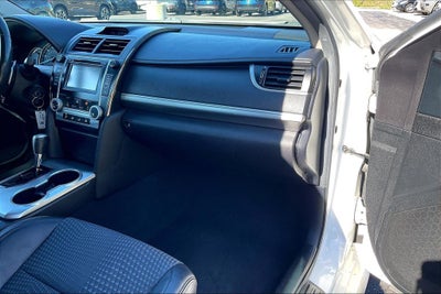 2014 Toyota Camry SE
