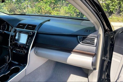 2016 Toyota Camry XLE