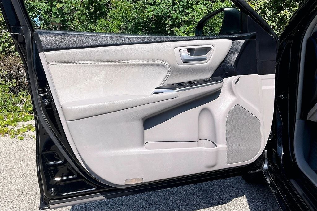 2016 Toyota Camry XLE