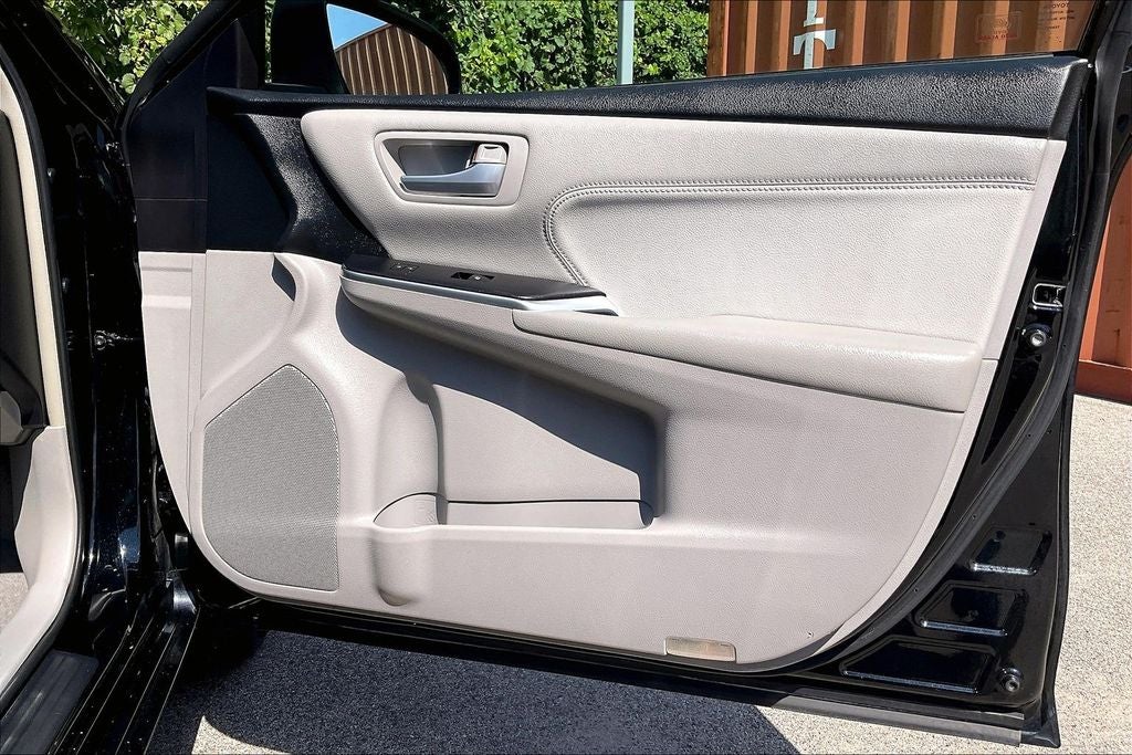 2016 Toyota Camry XLE