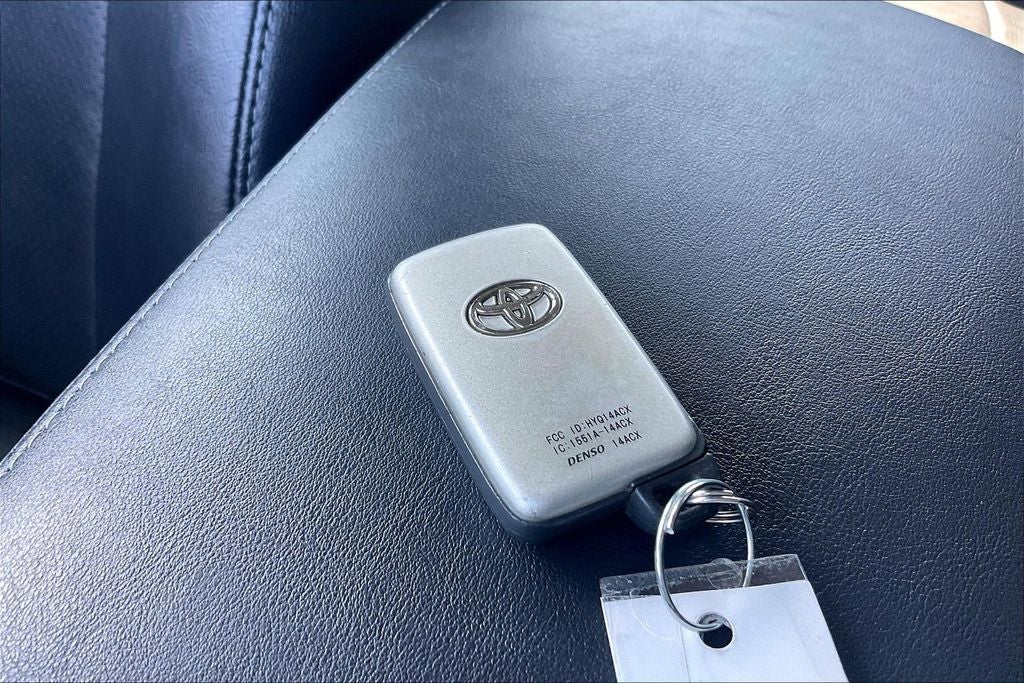 2010 Toyota Avalon XL