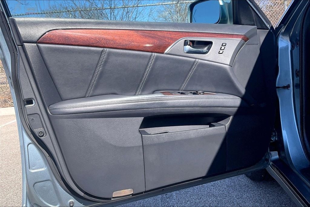 2010 Toyota Avalon XL