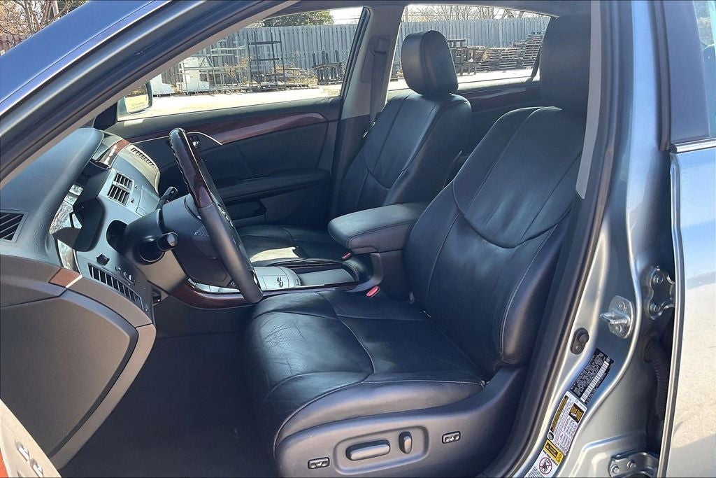 2010 Toyota Avalon XL