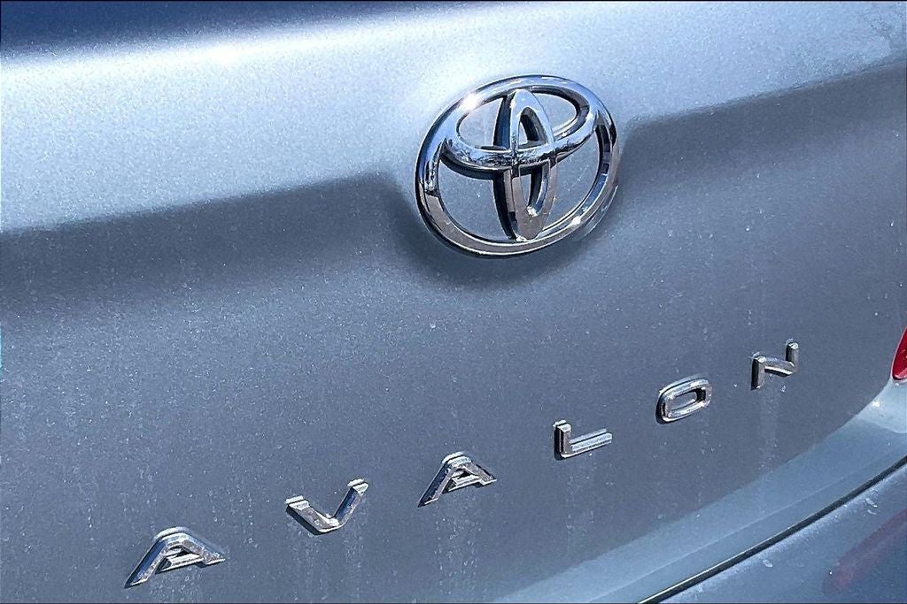 2010 Toyota Avalon XL