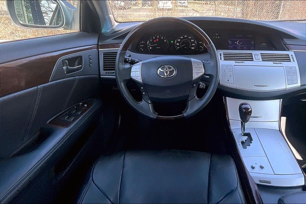 2010 Toyota Avalon XL