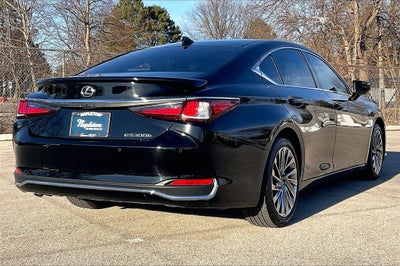 2025 Lexus ES 300h Luxury