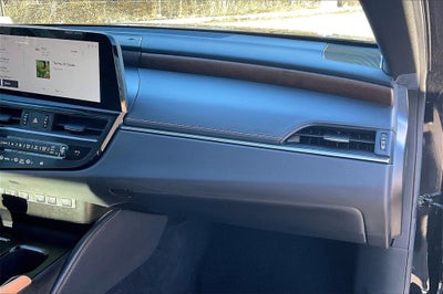 2025 Lexus ES 300h Luxury