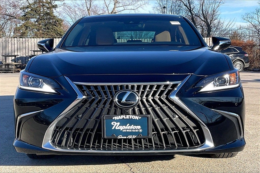 2025 Lexus ES 300h Luxury