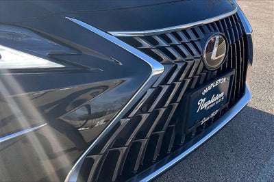 2025 Lexus ES 300h Luxury