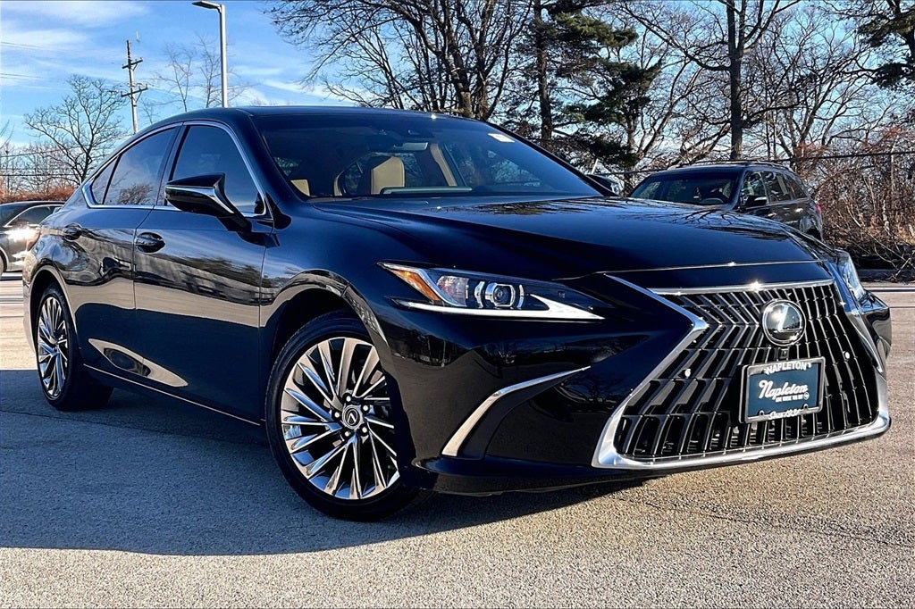 2025 Lexus ES 300h Luxury