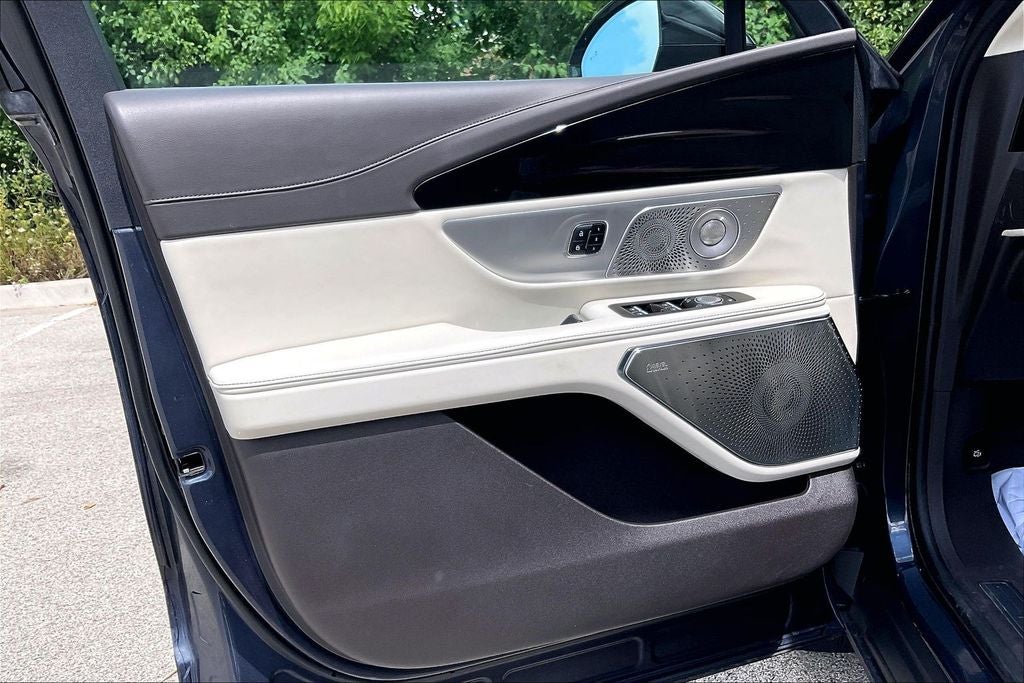 2024 Lincoln Nautilus Black Label