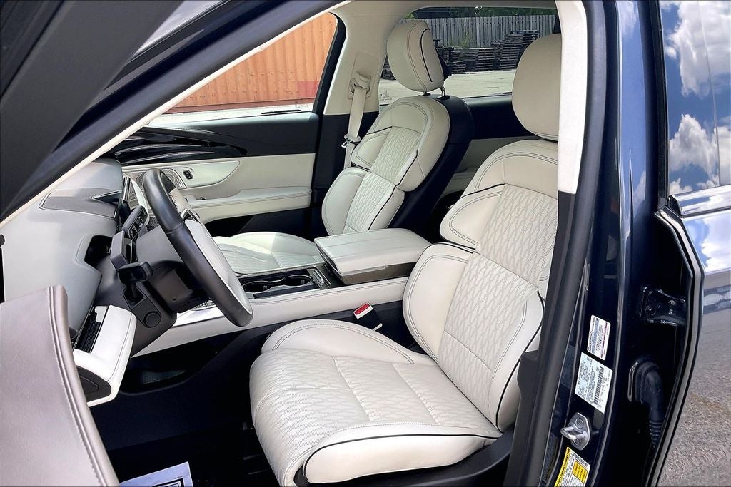 2024 Lincoln Nautilus Black Label