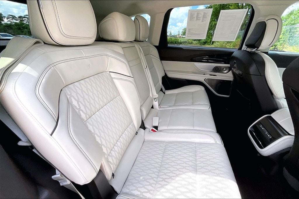 2024 Lincoln Nautilus Black Label