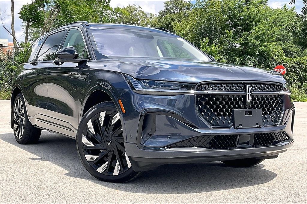 2024 Lincoln Nautilus Black Label
