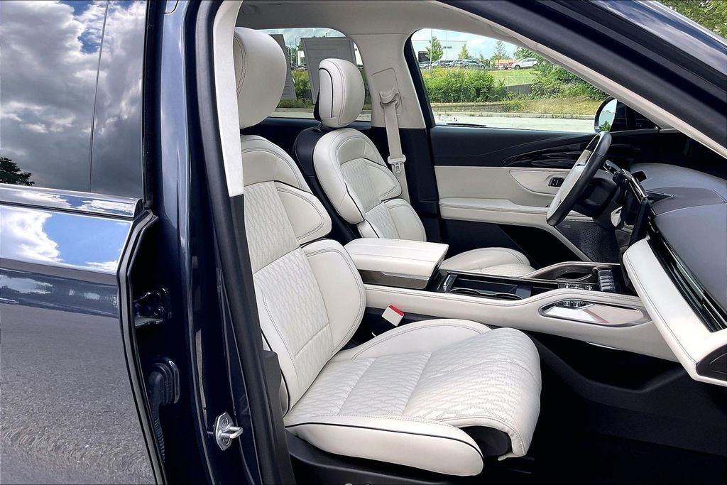 2024 Lincoln Nautilus Black Label