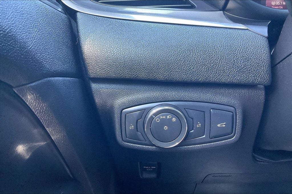 2015 Lincoln MKC Base