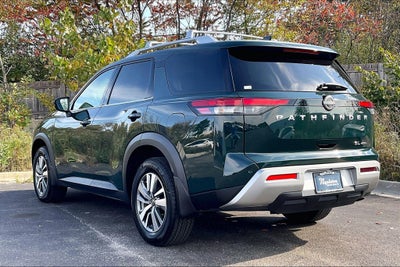 2022 Nissan Pathfinder SL