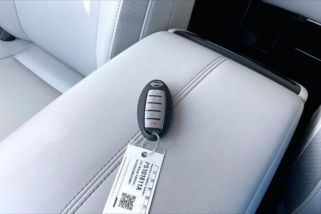 2022 Nissan Pathfinder SL