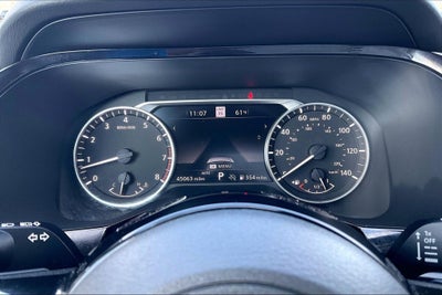 2022 Nissan Pathfinder SL