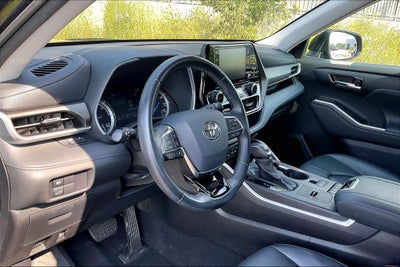 2020 Toyota Highlander Hybrid XLE