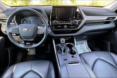 2020 Toyota Highlander Hybrid XLE