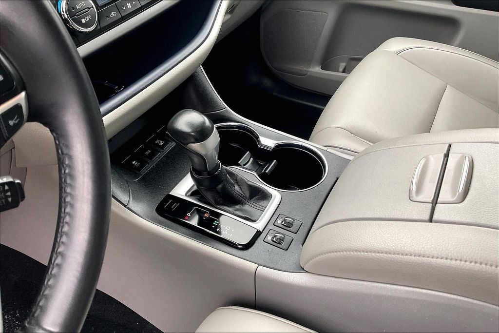 2019 Toyota Highlander SE