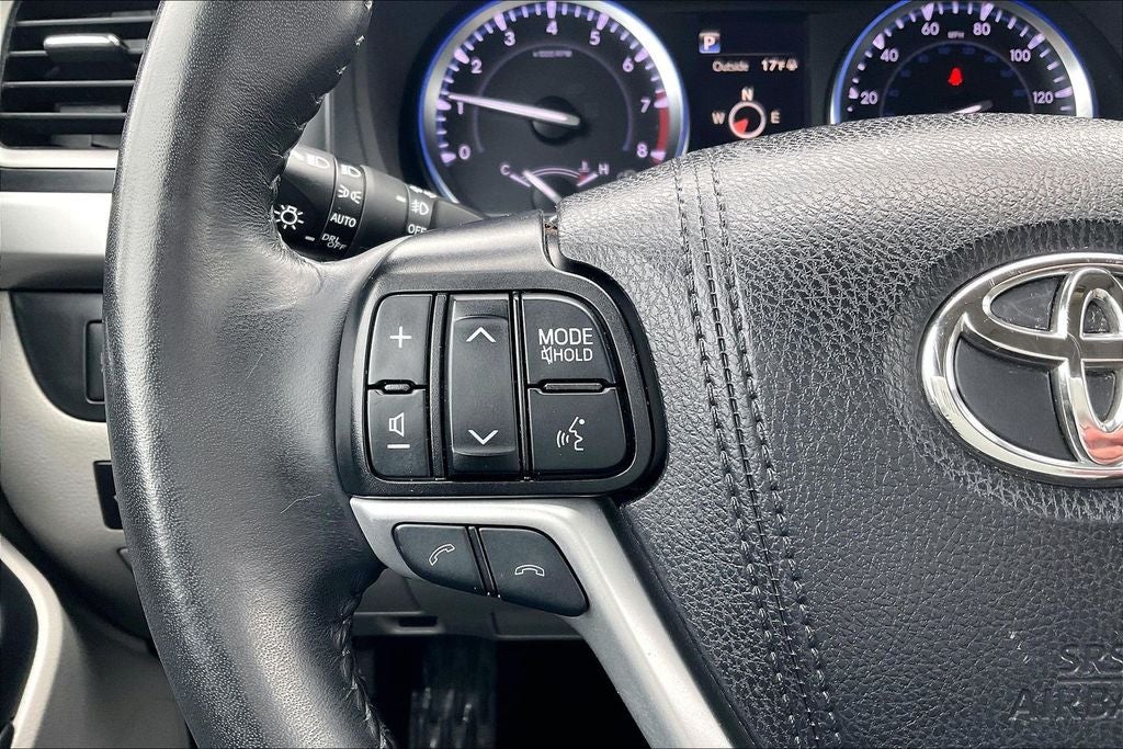 2019 Toyota Highlander SE