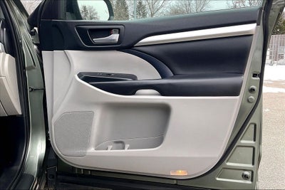 2019 Toyota Highlander SE