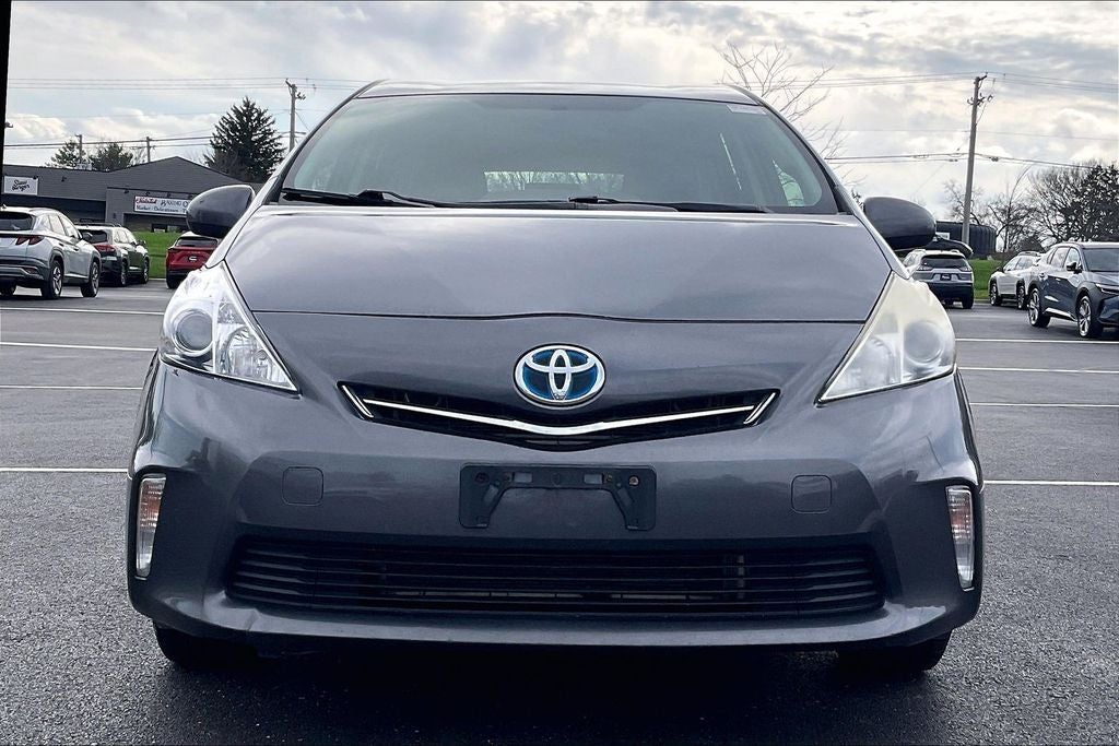 2014 Toyota Prius v Two