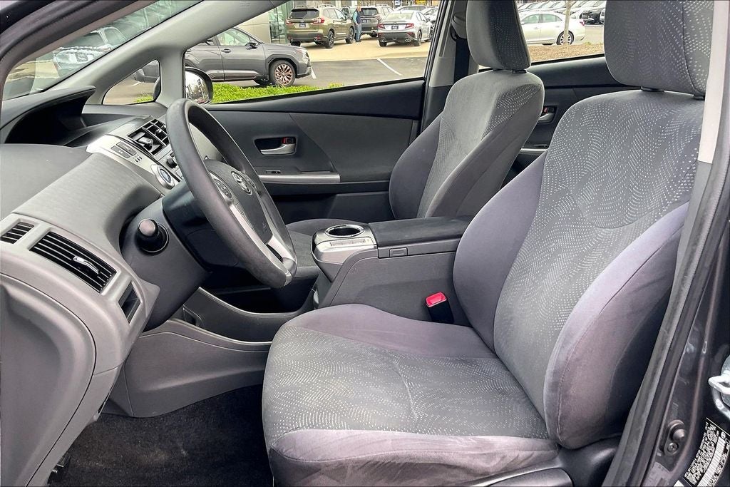 2014 Toyota Prius v Two