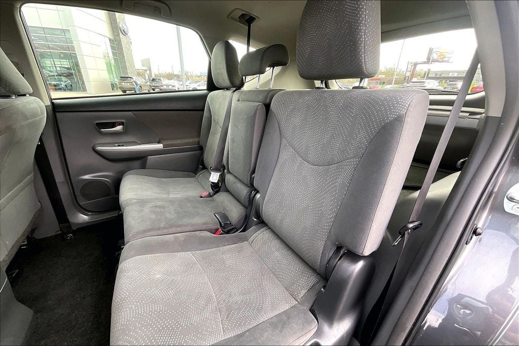 2014 Toyota Prius v Two