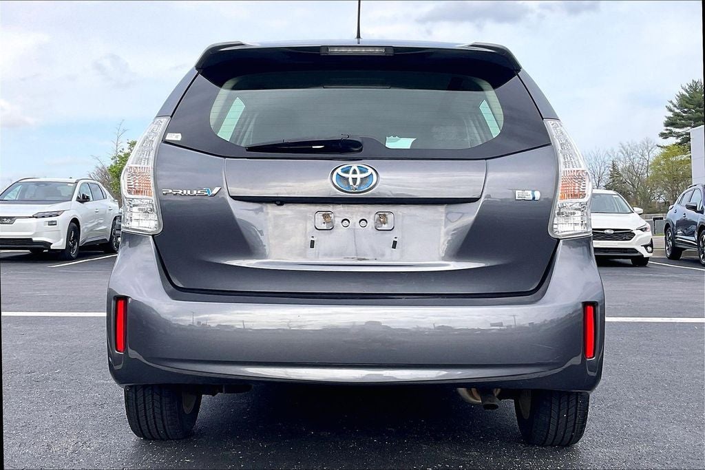2014 Toyota Prius v Two