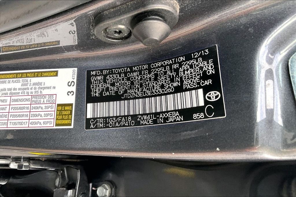 2014 Toyota Prius v Two