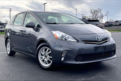 2014 Toyota Prius v Two