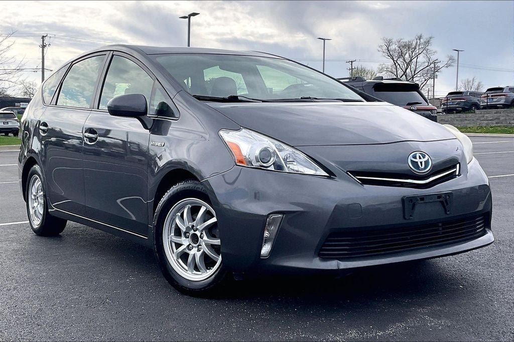 2014 Toyota Prius v Two