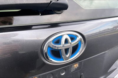 2014 Toyota Prius v Two