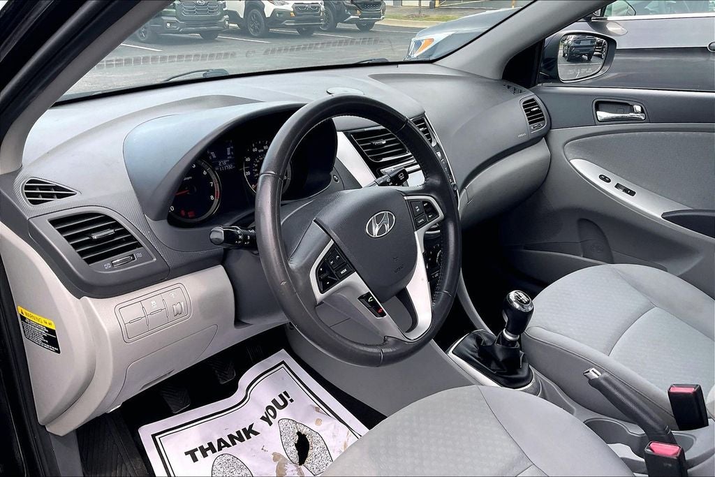 2013 Hyundai Accent SE