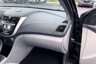 2013 Hyundai Accent SE