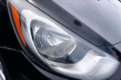 2013 Hyundai Accent SE