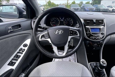 2013 Hyundai Accent SE