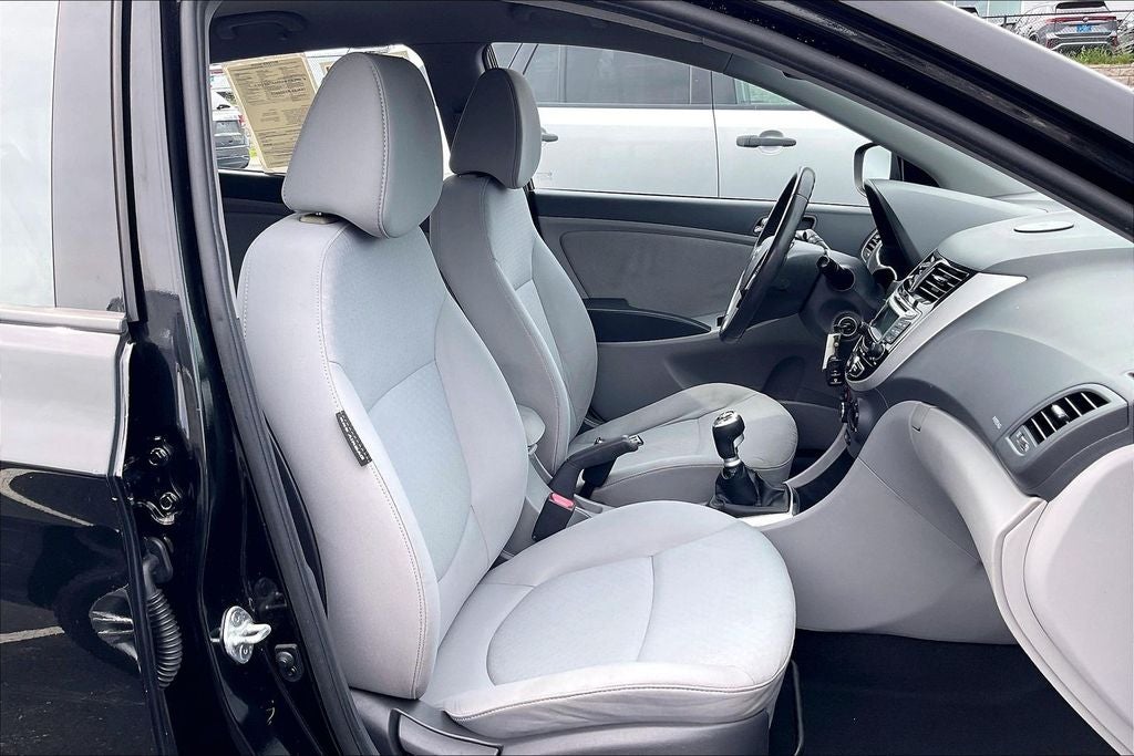 2013 Hyundai Accent SE