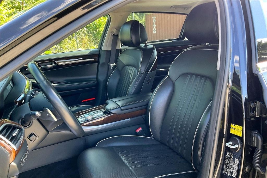 2018 Genesis G90 3.3T Premium