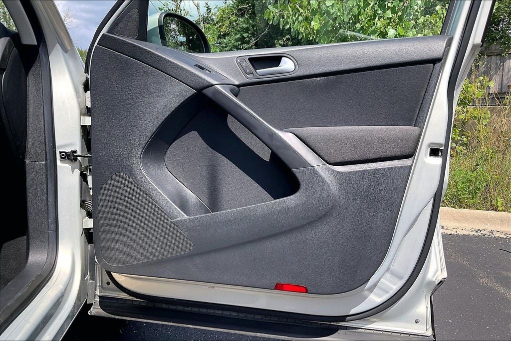 2013 Volkswagen Tiguan S 4Motion