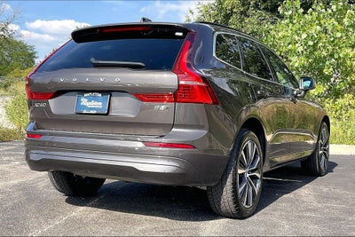 2022 Volvo XC60 B5 Momentum