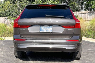 2022 Volvo XC60 B5 Momentum