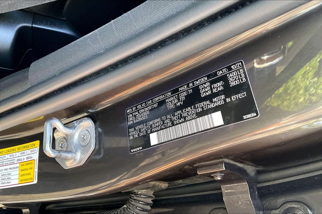2022 Volvo XC60 B5 Momentum
