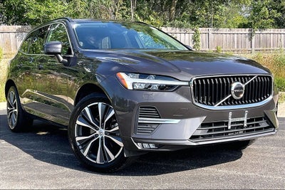 2022 Volvo XC60 B5 Momentum