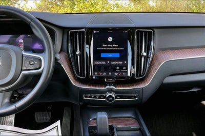 2022 Volvo XC60 B5 Momentum